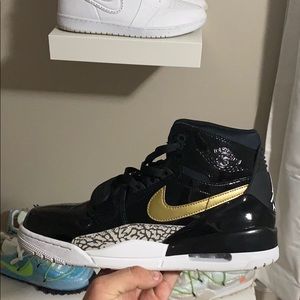 Nike air Jordan legacy 312 black gold